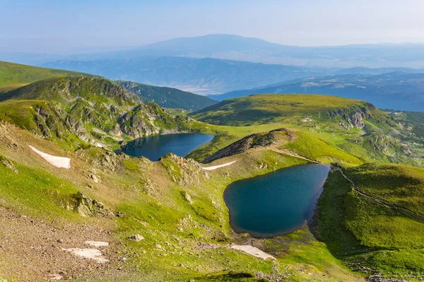 Vista aerea all'alba di sette laghi di rila in Bulgaria — Foto Stock