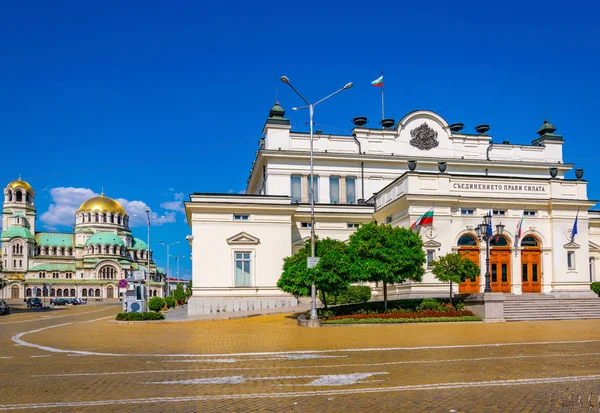 Nationalversammlung der Republik Bulgarien und Aleksandar Nev — Stockfoto