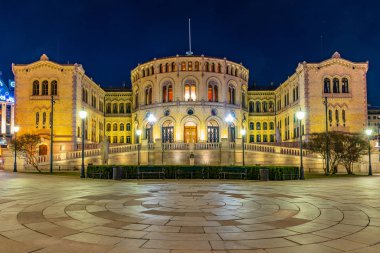 Oslo 'daki Norveç parlamentosunun gece görüşü