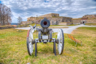 Norveç 'in Halden kentindeki Fredriksten kalesini hedef alan top.