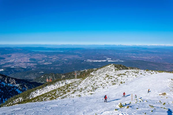 Skigebied in Borovets tijdens de winter, Bulgarije — Stockfoto
