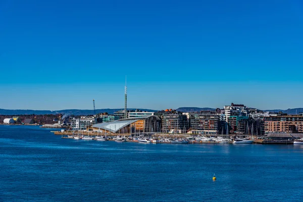 Astrup Fearnley museum viewed over a bay in Oslo, Norway — Stock Photo, Image