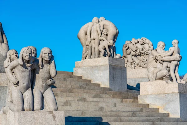 Monolith-Wahrzeichen im Vigeland-Park in Oslo, Norwegen — Stockfoto