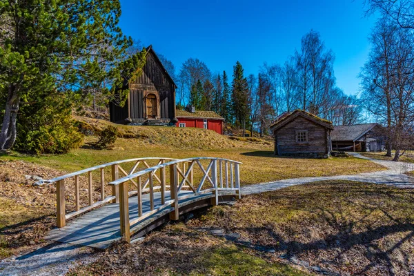 Voorbeelden van landelijke architectuur in het Trondelag folkloremuseum in T — Stockfoto