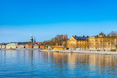 İsveç Stockholm 'deki Gamla stan ve Skeppsholmen Adası