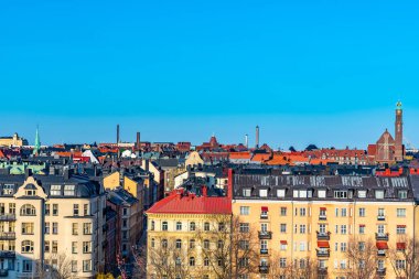 Stockholm 'deki engelli çatıların gökyüzü manzarası.