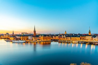 Sodermalm Adası, Sw 'dan Stockholm' deki Gamla Stan 'in günbatımı manzarası