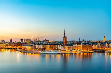 Sodermalm Adası, Sw 'dan Stockholm' deki Gamla Stan 'in günbatımı manzarası