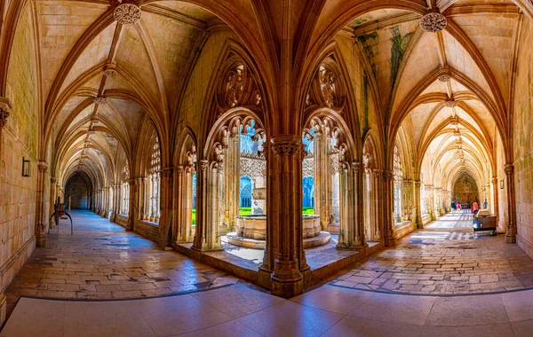 Binnenplaats van het Batalha klooster in Portugal — Stockfoto