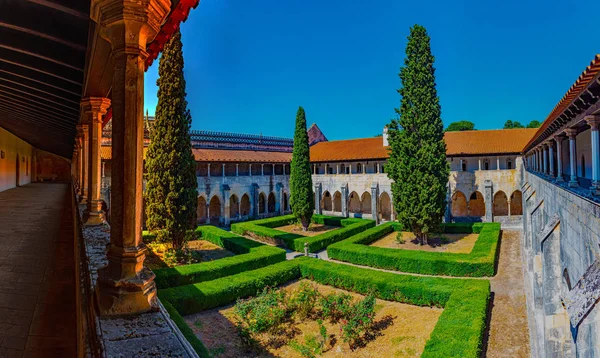 Cloître du Silence au monastère Alcobaca au Portugal — Photo