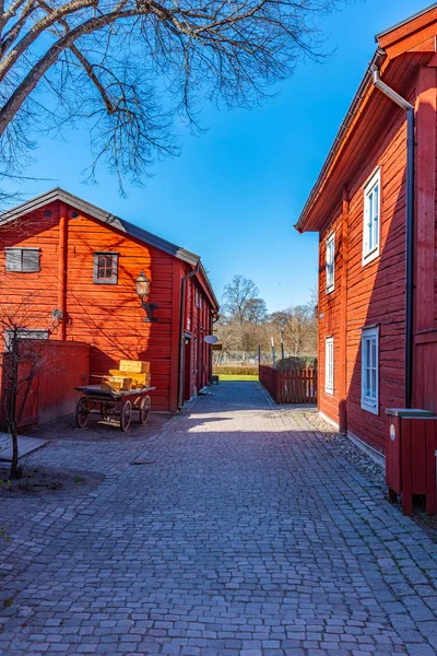 Hermosas casas de madera antiguas en Wadkoping barrio histórico de O —  Fotos de Stock