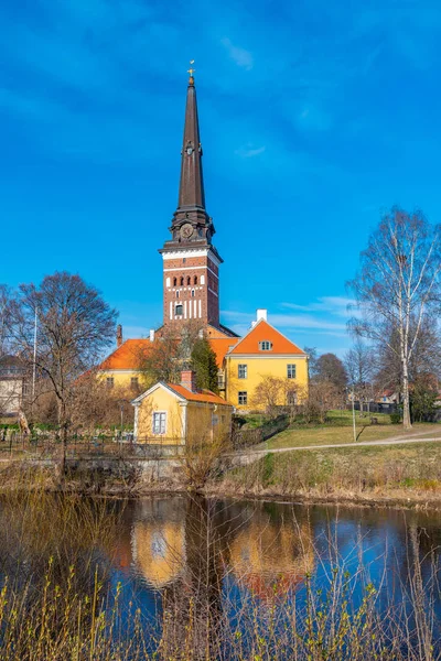 Kathedrale in vasteras hinter dem Fluss svartan, schweden — Stockfoto