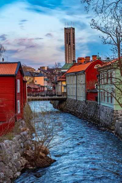 Madeira serrada em Gamla stan parte de Vasteras, Suecia — Fotografia de Stock