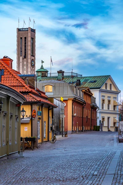 Деревянные постройки в Гамле, часть Вестерас, Швеция — стоковое фото