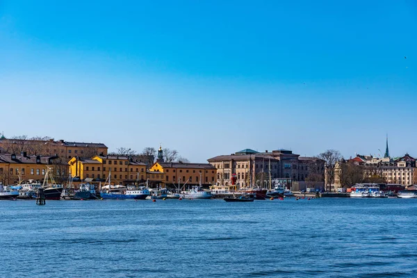 Uitzicht op de jachthaven in Stockholm, Zweden — Stockfoto