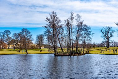 İsveç 'teki Drottningholm Sarayı' ndaki İngiliz parkı
