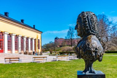 Carl Linnaeus 'un Uppsala, İsveç' teki Botanik Bahçesindeki heykeli