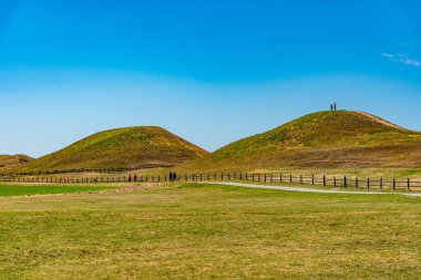İsveç 'teki Gamla Uppsala' da defin tepecikleri