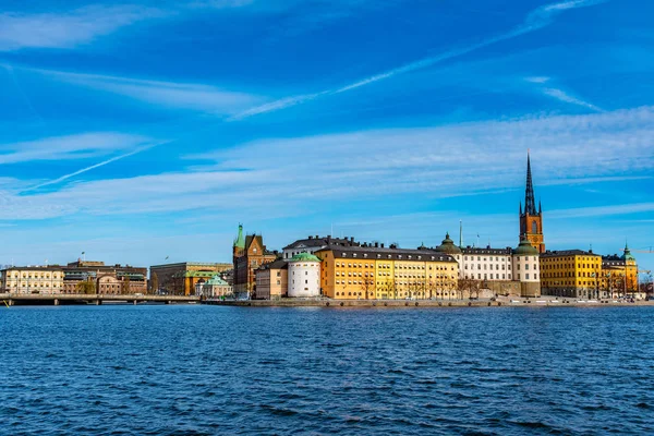 Gamla Stan παλιά πόλη κυριαρχείται από Riddarholmskyrkan εκκλησία στο Sto — Φωτογραφία Αρχείου