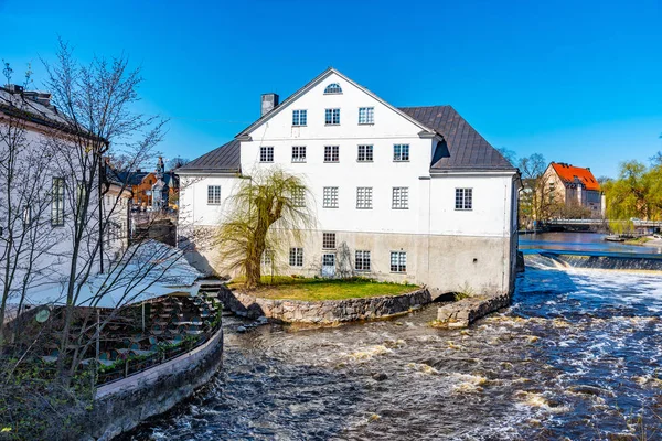 Edifício branco do museu Uppland em Uppsala, Suécia — Fotografia de Stock