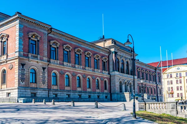 Edificio de la Universidad de Uppsala en Suecia — Foto de Stock