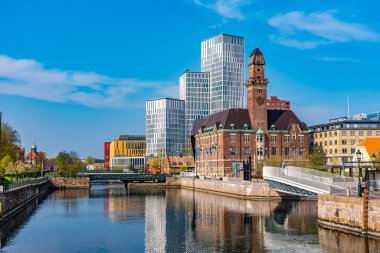 Dünya deniz üniversitesi Swe 'nin hakim olduğu Malmö silueti