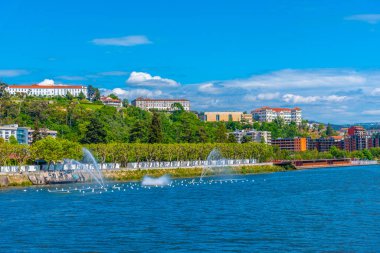 Portekiz, Coimbra 'daki Mondengo nehrindeki çeşme.