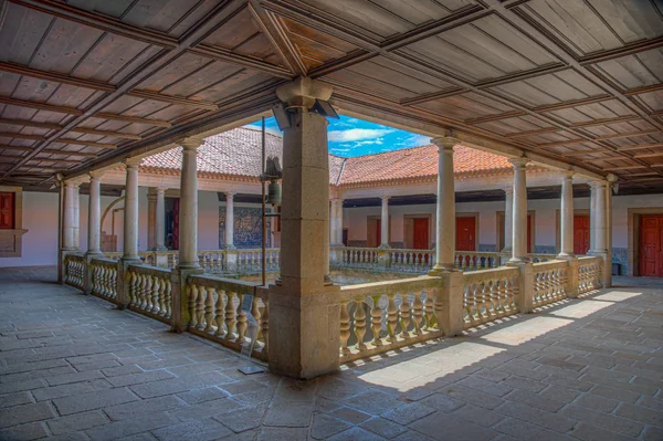 Patio interior de la catedral de Viseu, Portugal — Foto de Stock