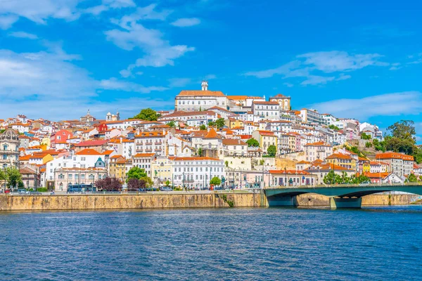 ポルトガル、コインブラ旧市街の街並みの眺め — ストック写真