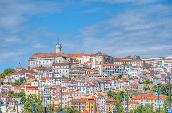ポルトガル、コインブラ旧市街の街並みの眺め — ストック写真