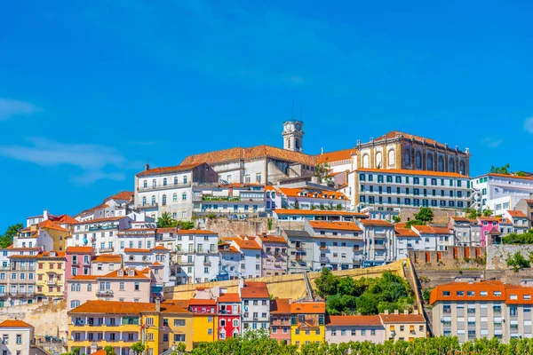 Vista del paisaje urbano del casco antiguo de Coimbra, Portugal — Foto de Stock