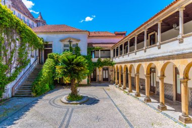 Portekiz 'deki Coimbra Üniversitesi Hukuk Fakültesi