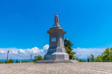 Portekiz, Penha Monte 'de Papa Ix' in heykeli.