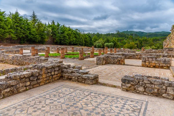 Mozaiki podłogowe w starożytnym miejscu Conimbriga w pobliżu Coimbra w — Zdjęcie stockowe