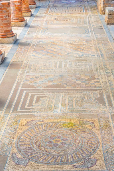 Напольная мозаика в доме фонтанов на древнем месте С — стоковое фото