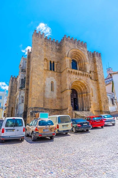 Vista de la antigua catedral de Coimbra, Portugal — Foto de Stock