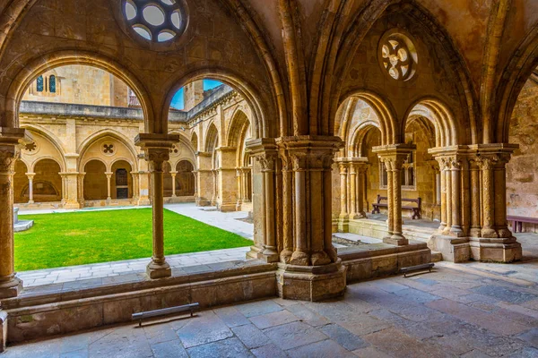 Kloster av Se Velha katedralen i Coimbra, Portugal — Stockfoto