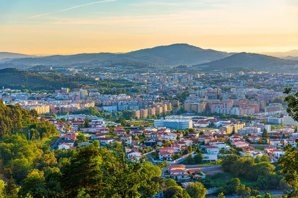 Vista aérea de Braga desde la iglesia de Bom Jesus do Monte, Portugal — Foto de Stock