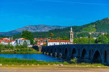 Portekiz 'deki Ponte de Lima' da Roma köprüsü