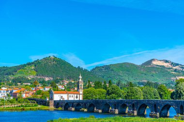 Portekiz 'deki Ponte de Lima' da Roma köprüsü