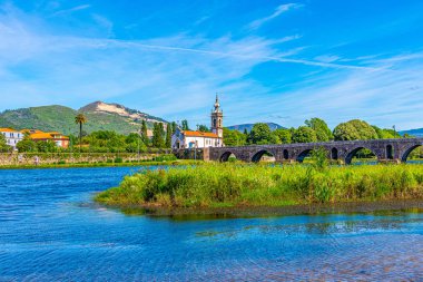 Portekiz 'deki Ponte de Lima' da Roma köprüsü