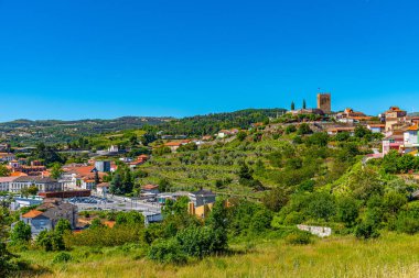 Portekiz 'de Douro şarap bölgesine bakan Lamego Şatosu