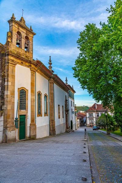 Iglesia de Nuestra Señora del Carmo en Guimaraes, Portugal — Foto de Stock