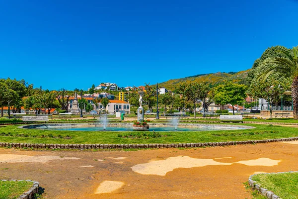 Fontaine et parc dans la ville de Lamego au Portugal — Photo