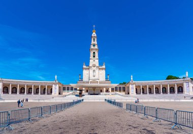 Portekiz 'deki ünlü Fatima mabedi