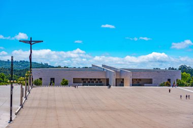 Portekiz, Fatima 'da Kutsal Üçleme ve Yüksek Haç Bazilikası