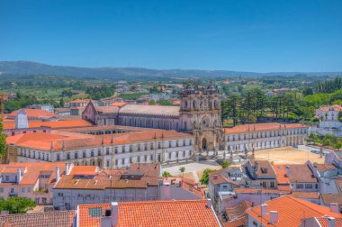 Portekiz 'deki Alcobaca manastırının havadan görünüşü
