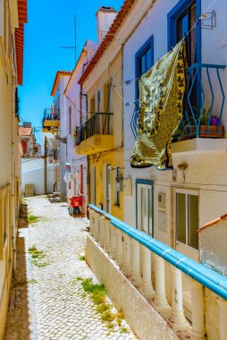Portekiz, Nazare 'de dar bir sokak manzarası