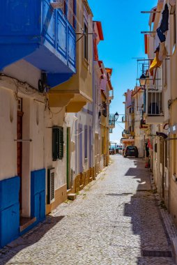 Portekiz, Nazare 'de dar bir sokak manzarası