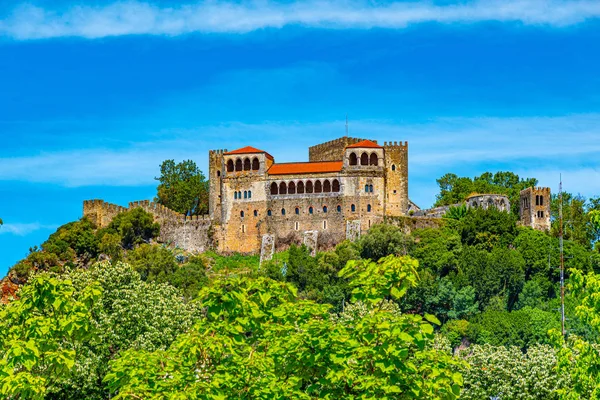 Castillo de Leiria con vistas al casco antiguo, Portugal —  Fotos de Stock